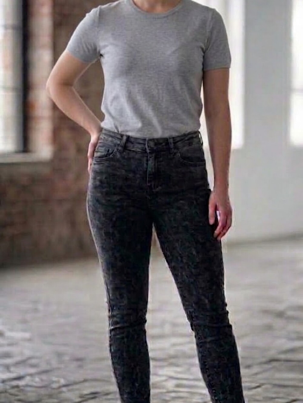 High Rise Acid Wash Black Ankle Jeans - Size 11/12